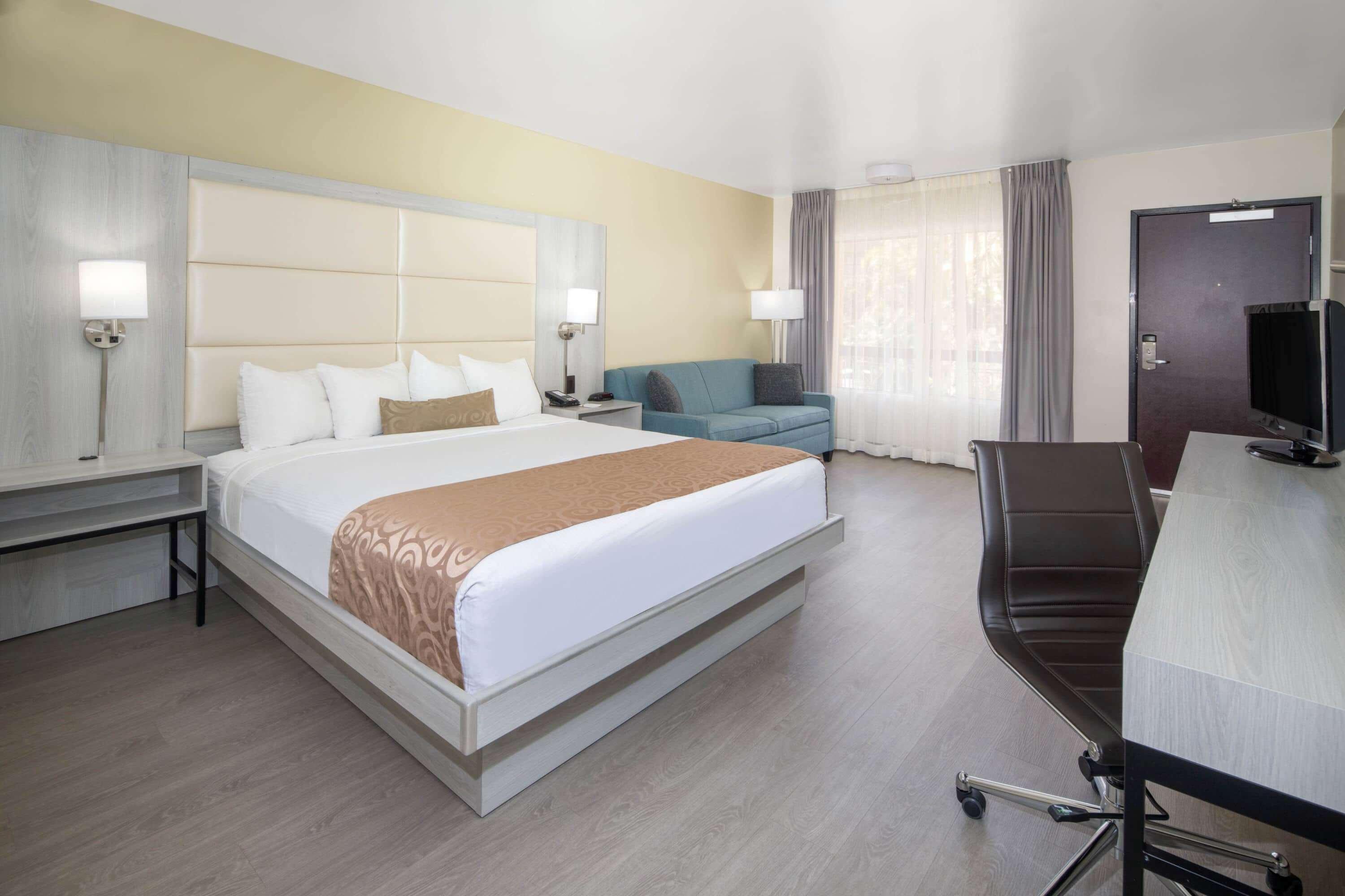 Ramada By Wyndham Burbank Airport Hotel Exterior photo